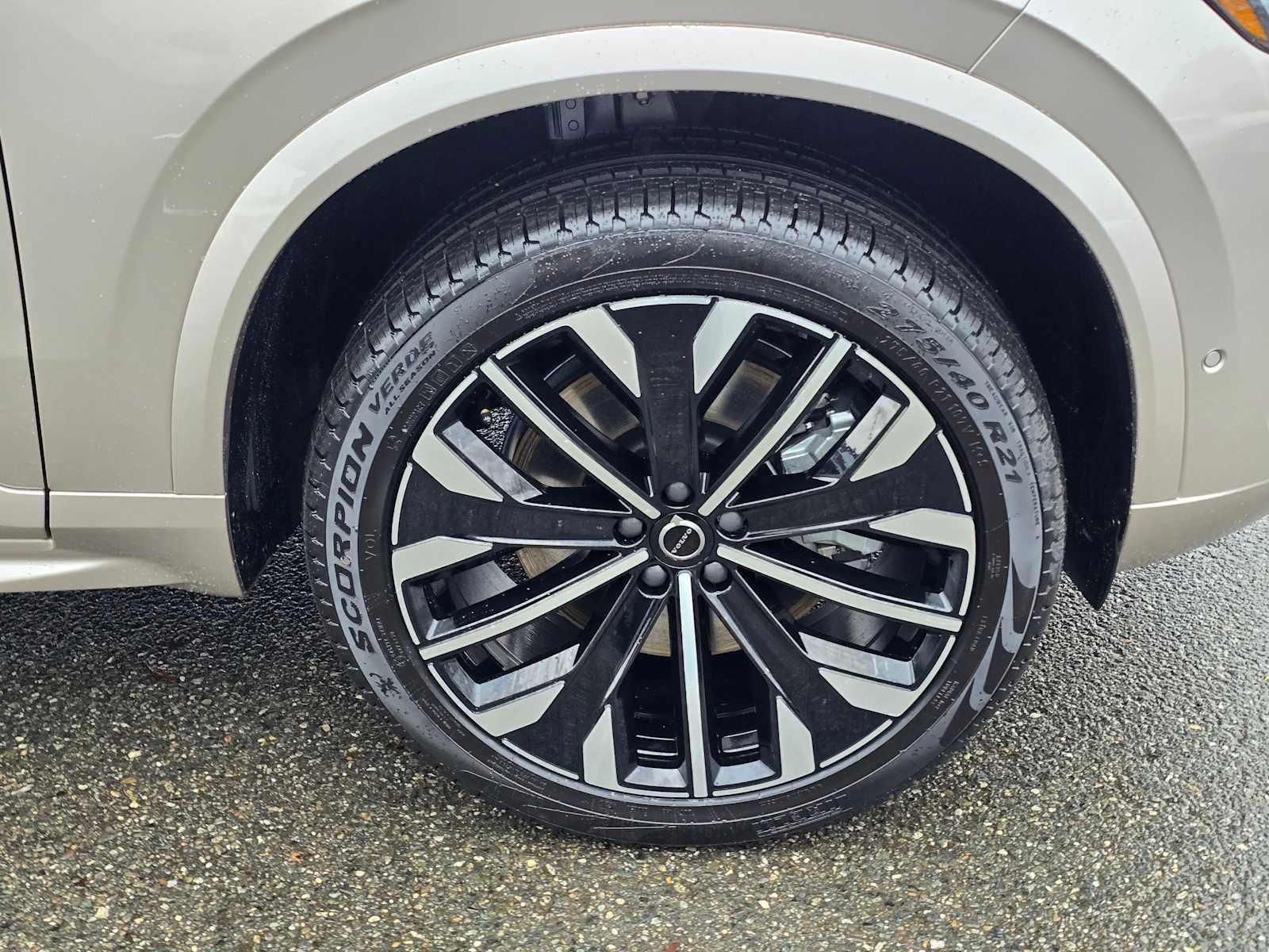 2026 Volvo XC90 Plug-In Hybrid Plus