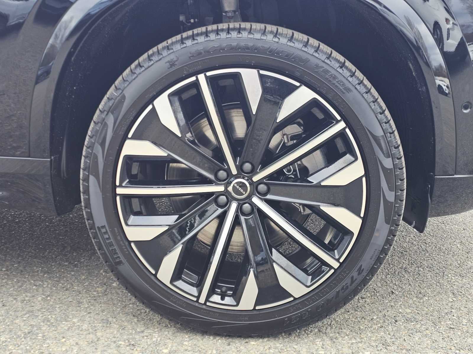 2026 Volvo XC90 Plug-In Hybrid Plus