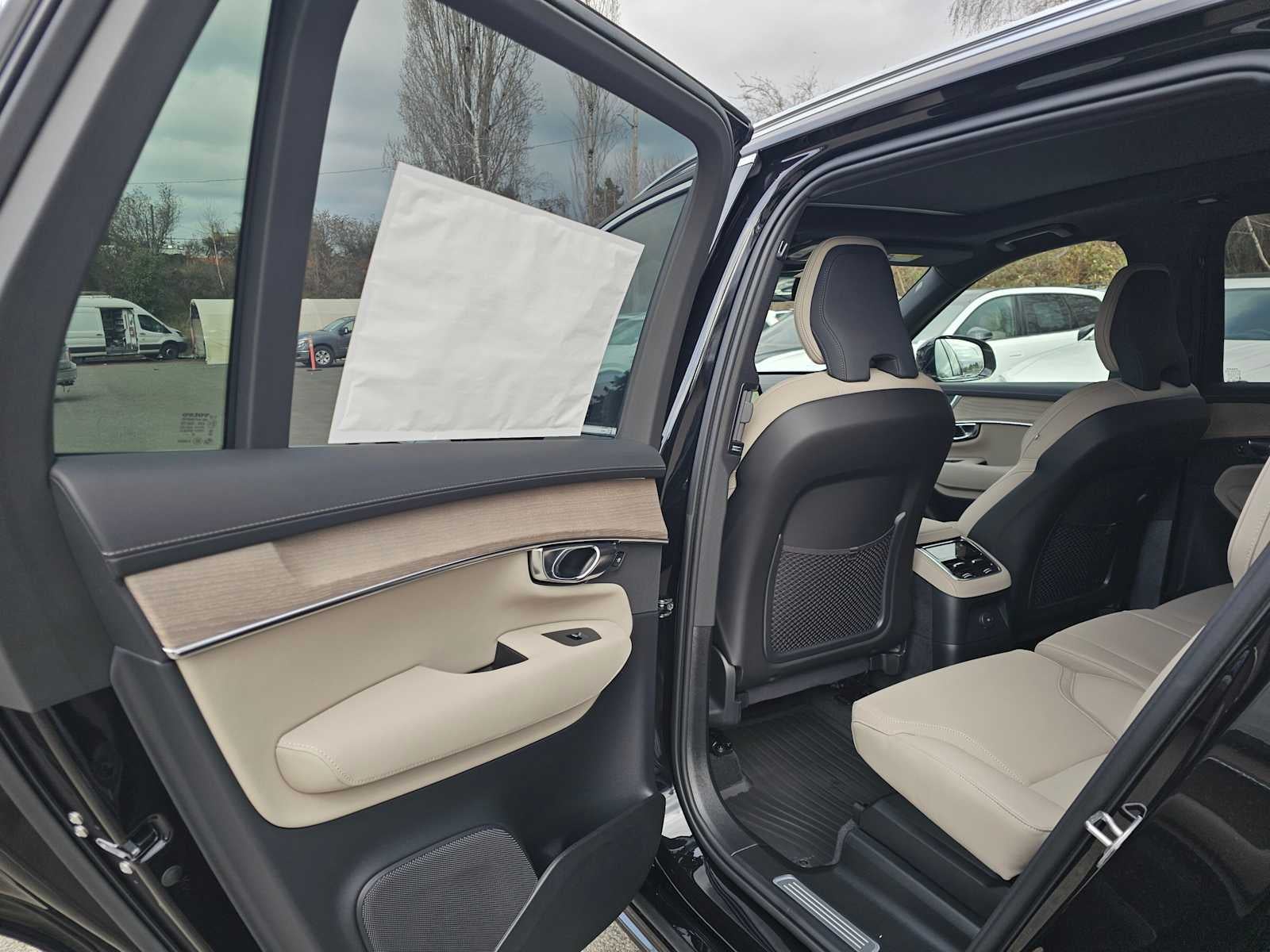 2026 Volvo XC90 Plug-In Hybrid Plus