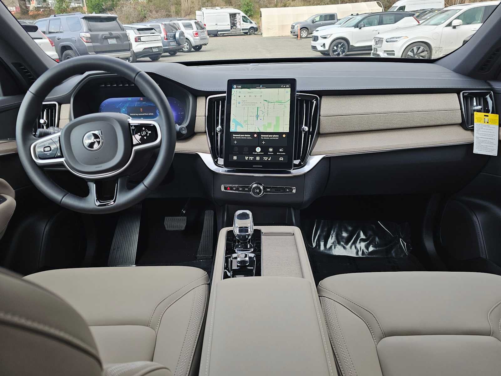 2026 Volvo XC90 Plug-In Hybrid Plus