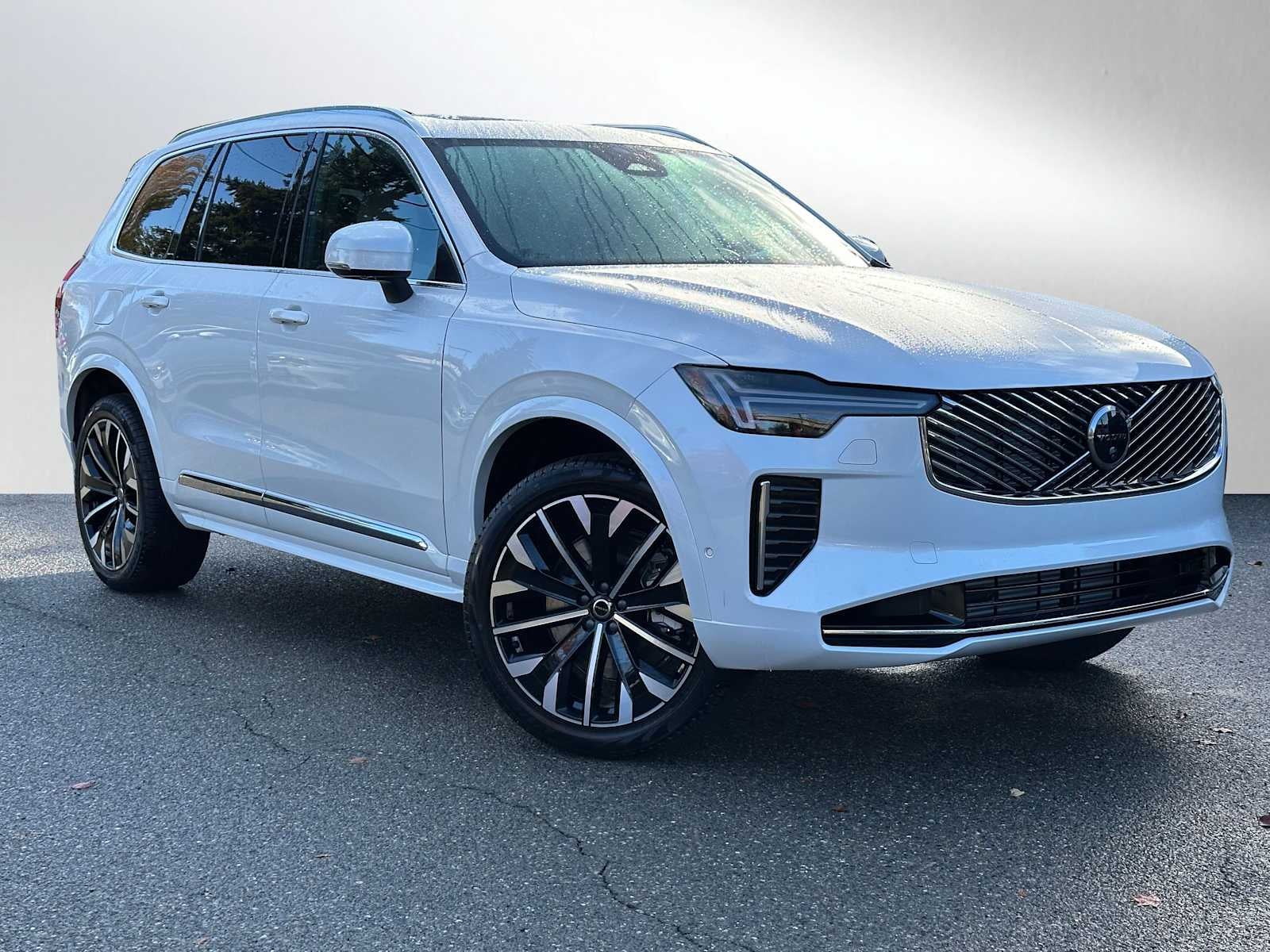 2026 Volvo XC90 Plug-In Hybrid Plus