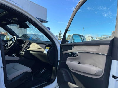 2026 Volvo XC90 Plug-In Hybrid Plus