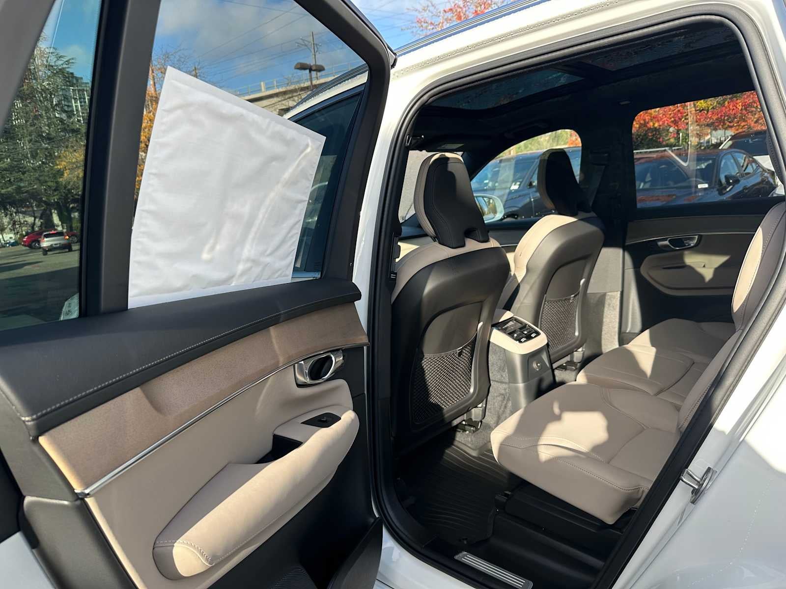 2026 Volvo XC90 Plug-In Hybrid Plus