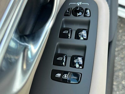 2026 Volvo XC90 Plug-In Hybrid Plus