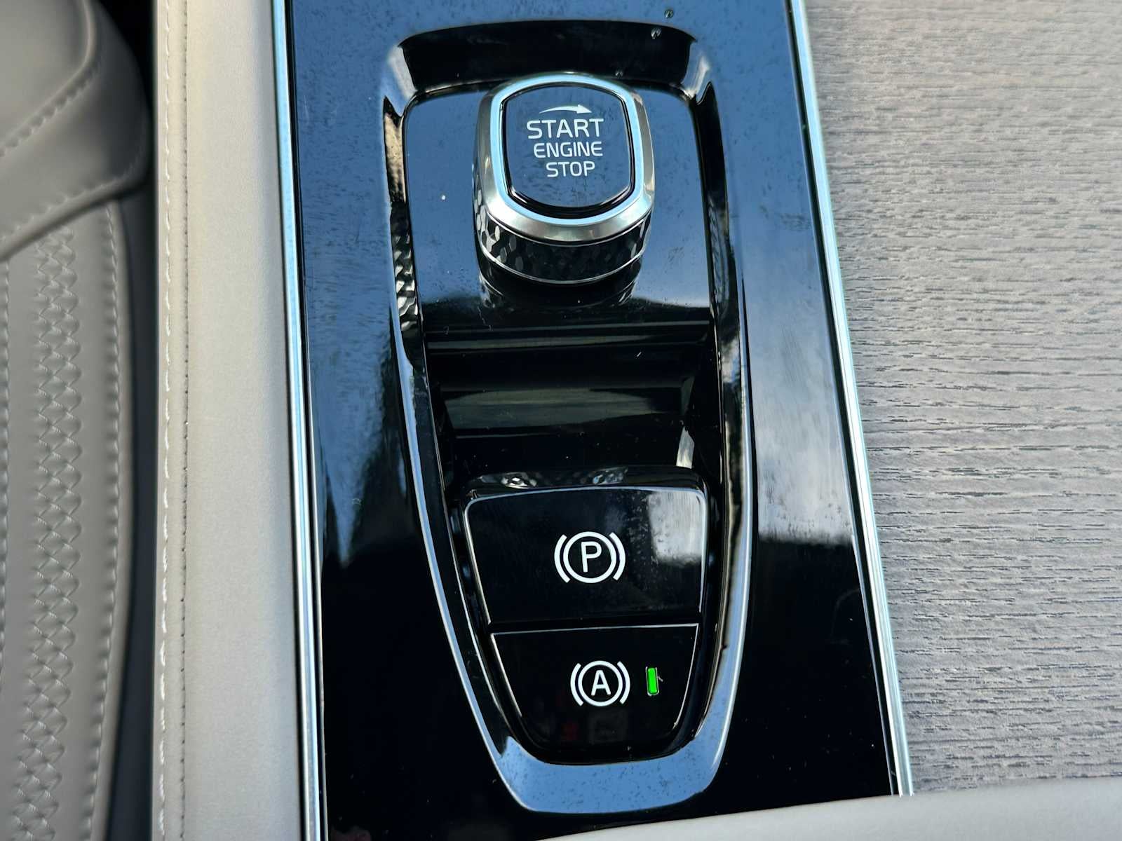 2026 Volvo XC90 Plug-In Hybrid Plus