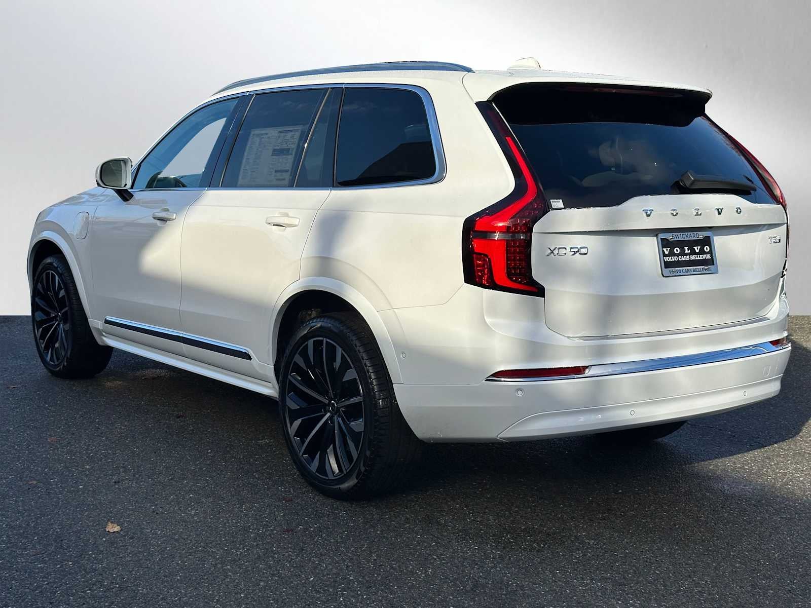 2026 Volvo XC90 Plug-In Hybrid Plus