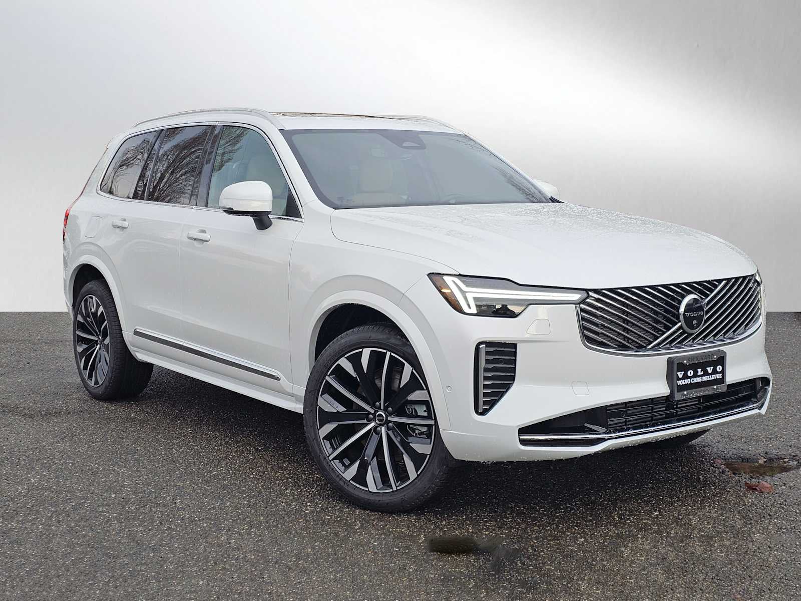 2026 Volvo XC90 Plug-In Hybrid Plus