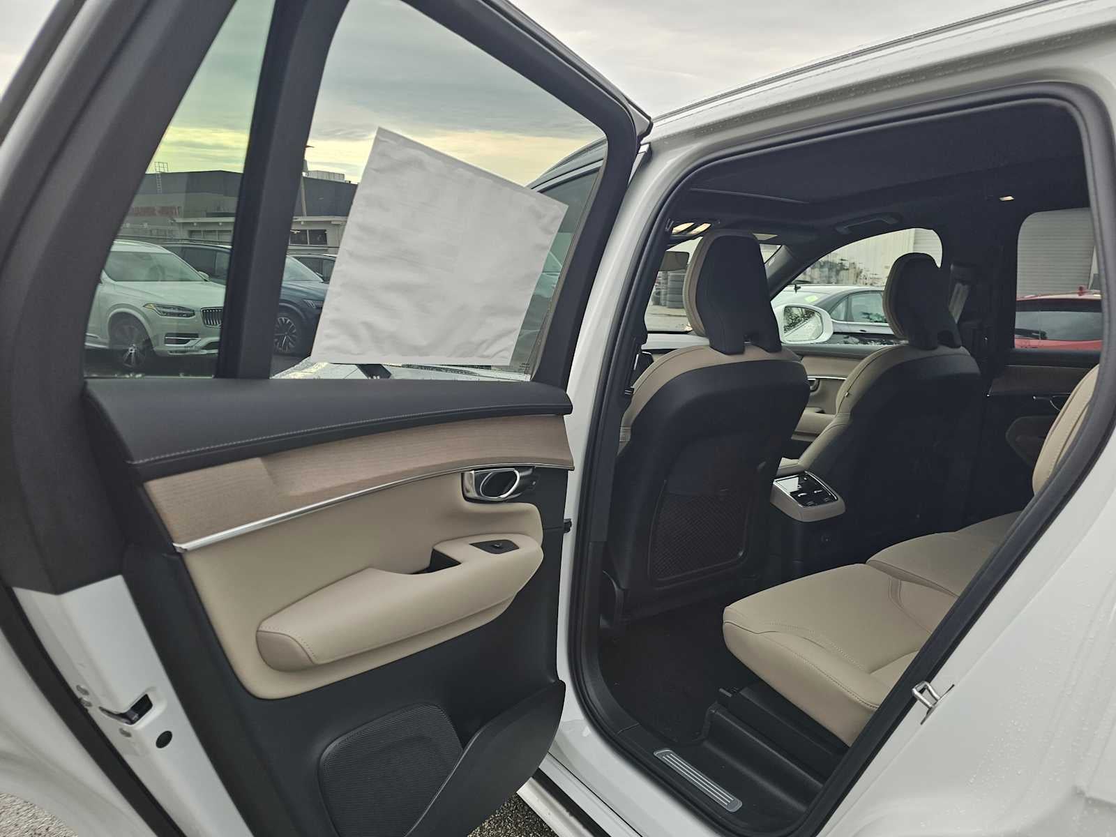 2026 Volvo XC90 Plug-In Hybrid Plus