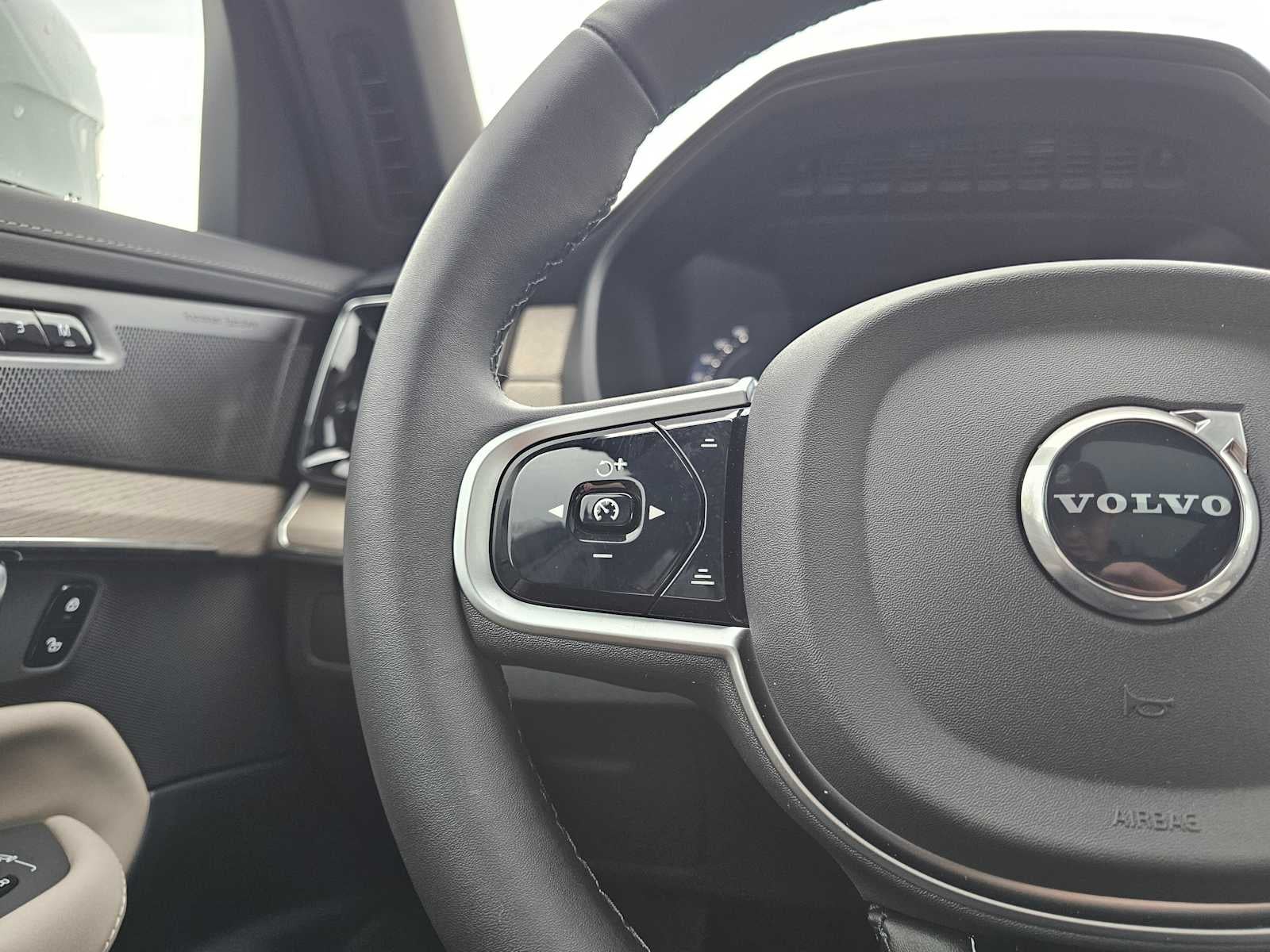 2026 Volvo XC90 Plug-In Hybrid Plus