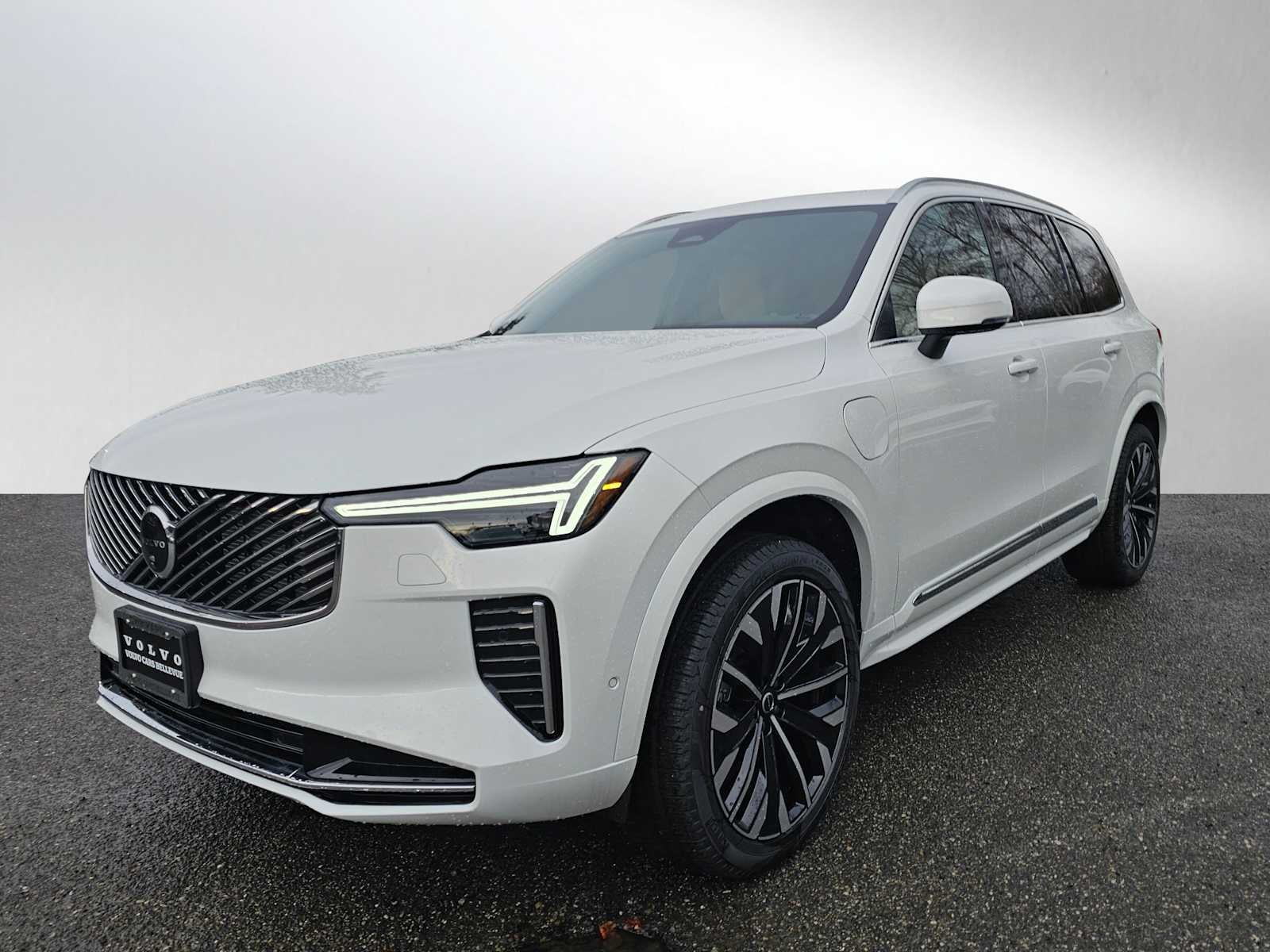 2026 Volvo XC90 Plug-In Hybrid Plus