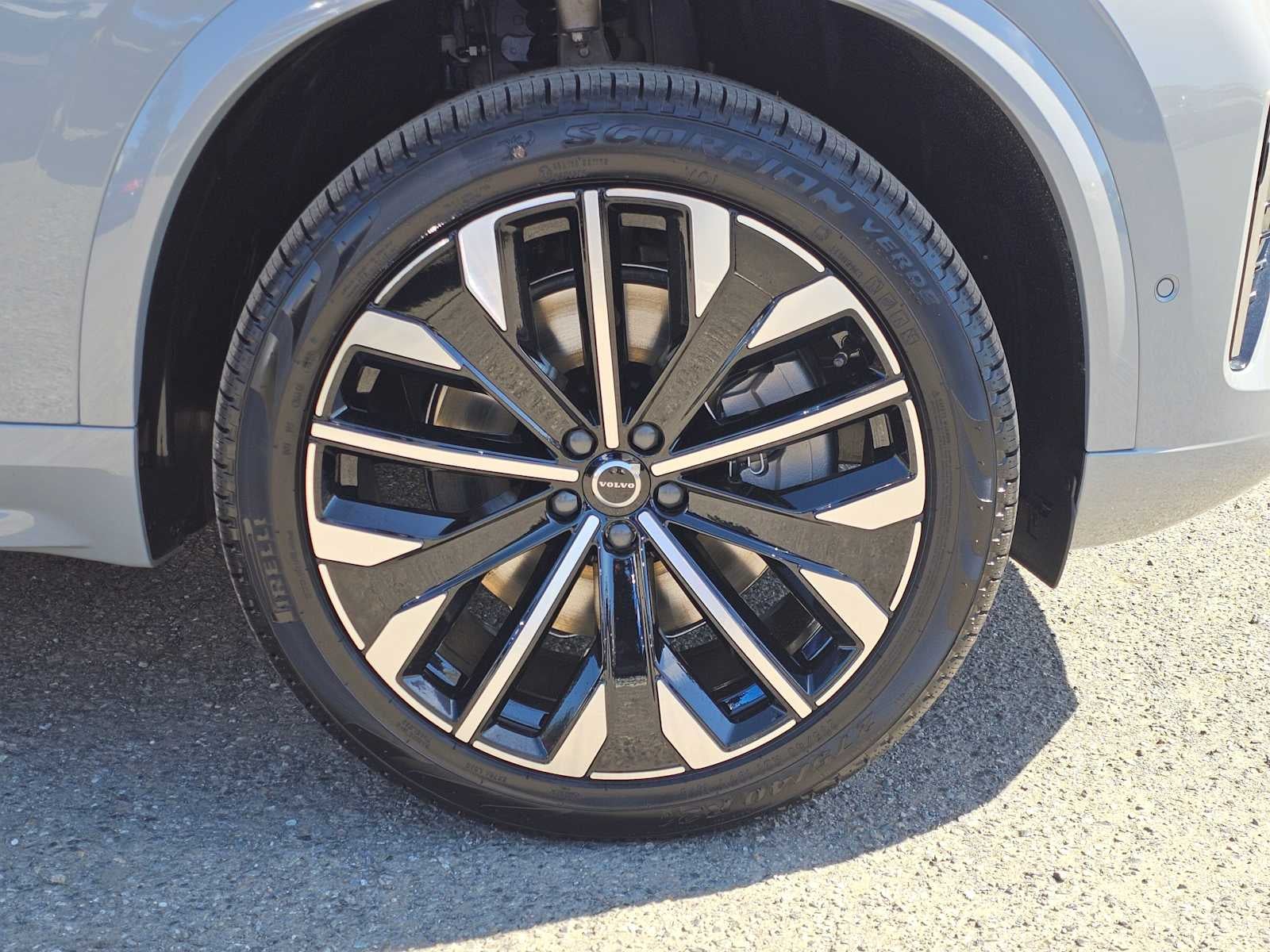 2026 Volvo XC90 Plug-In Hybrid Plus