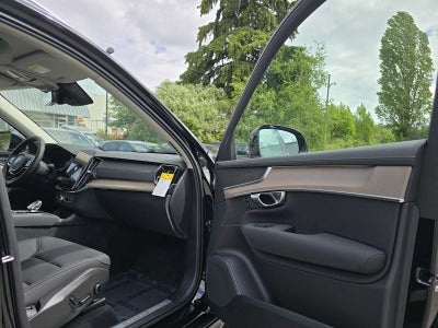 2026 Volvo XC90 Plug-In Hybrid Plus