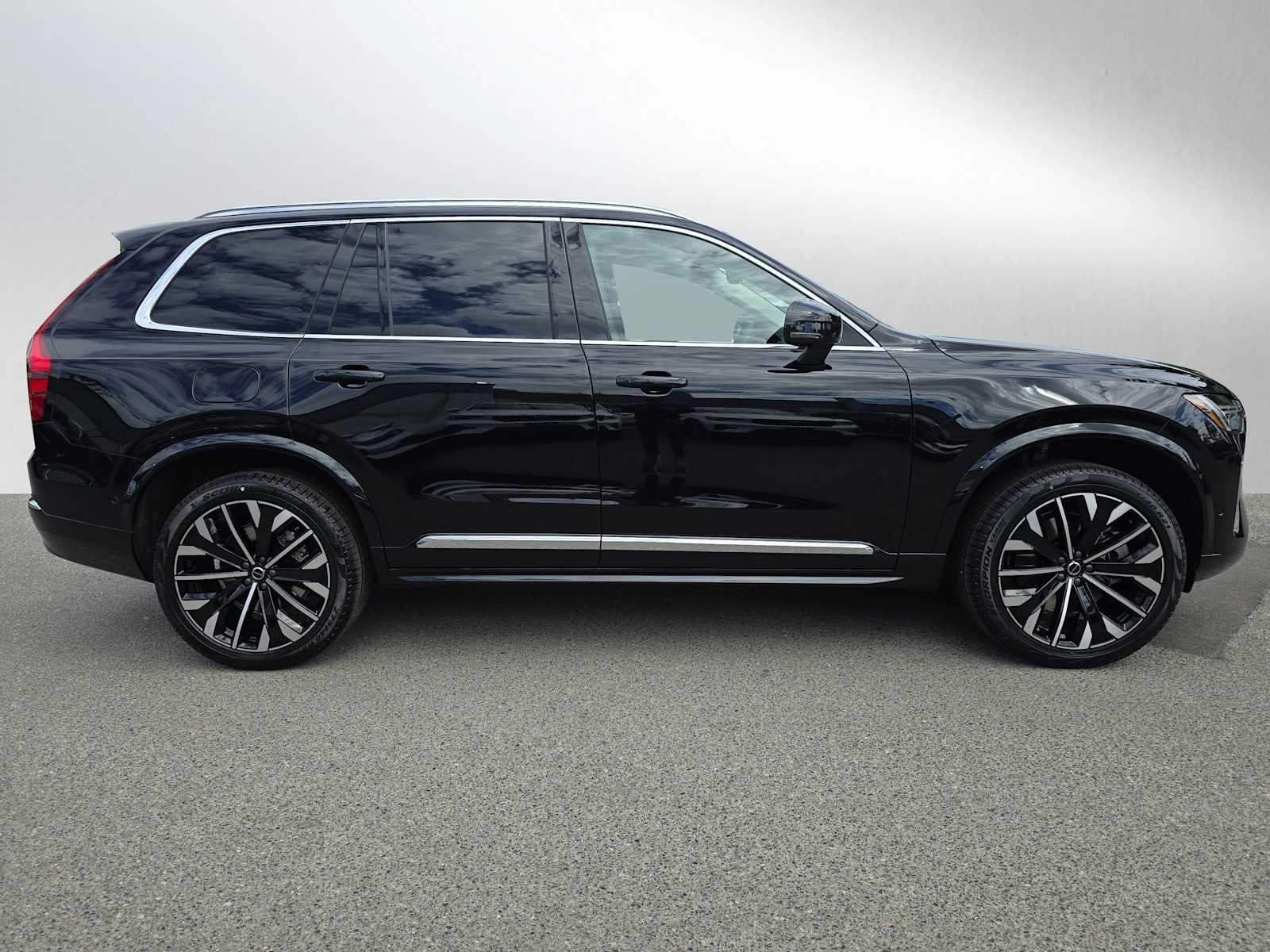 2026 Volvo XC90 Plug-In Hybrid Plus