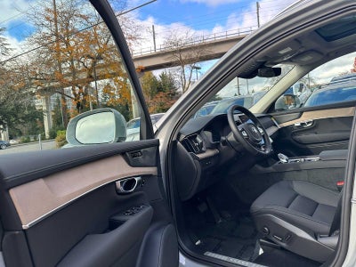 2026 Volvo XC90 Plug-In Hybrid Plus