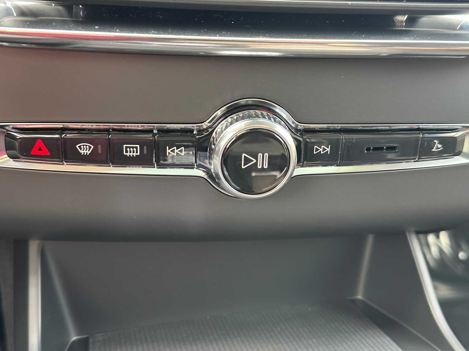 2026 Volvo XC90 Plug-In Hybrid Plus