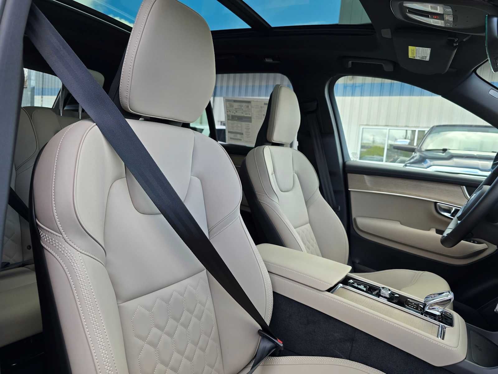 2026 Volvo XC90 Plug-In Hybrid Plus