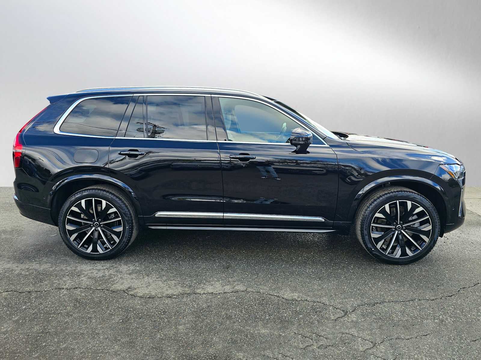 2026 Volvo XC90 Plug-In Hybrid Plus