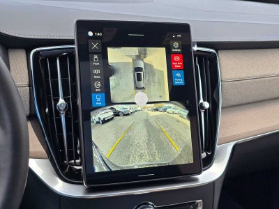 2026 Volvo XC90 Plug-In Hybrid Plus