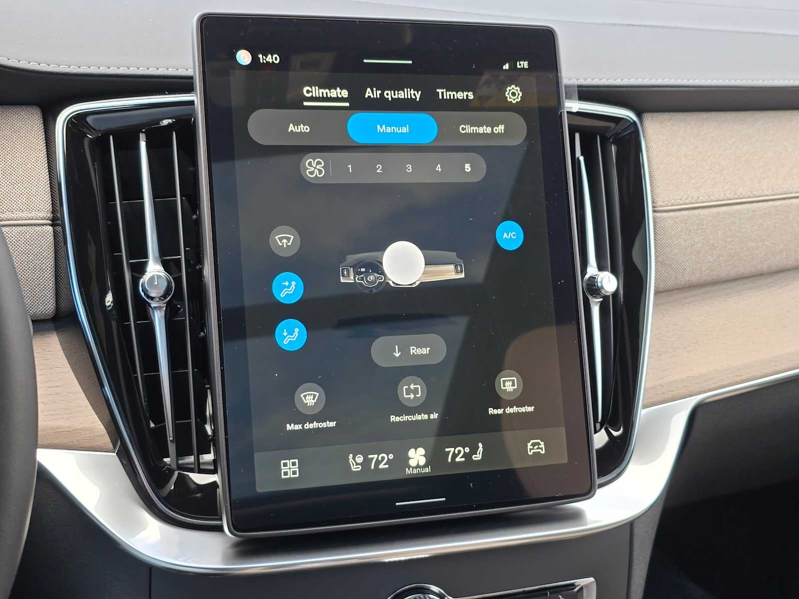 2026 Volvo XC90 Plug-In Hybrid Plus