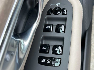 2026 Volvo XC90 Plug-In Hybrid Plus