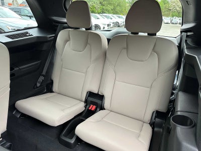 2026 Volvo XC90 Plug-In Hybrid Plus