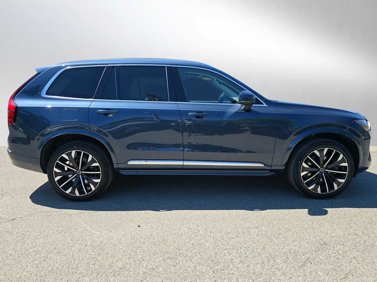 2026 Volvo XC90 Plug-In Hybrid Plus