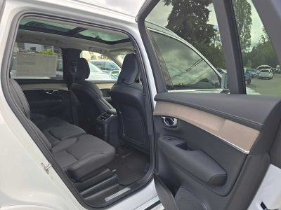 2026 Volvo XC90 Plug-In Hybrid Plus