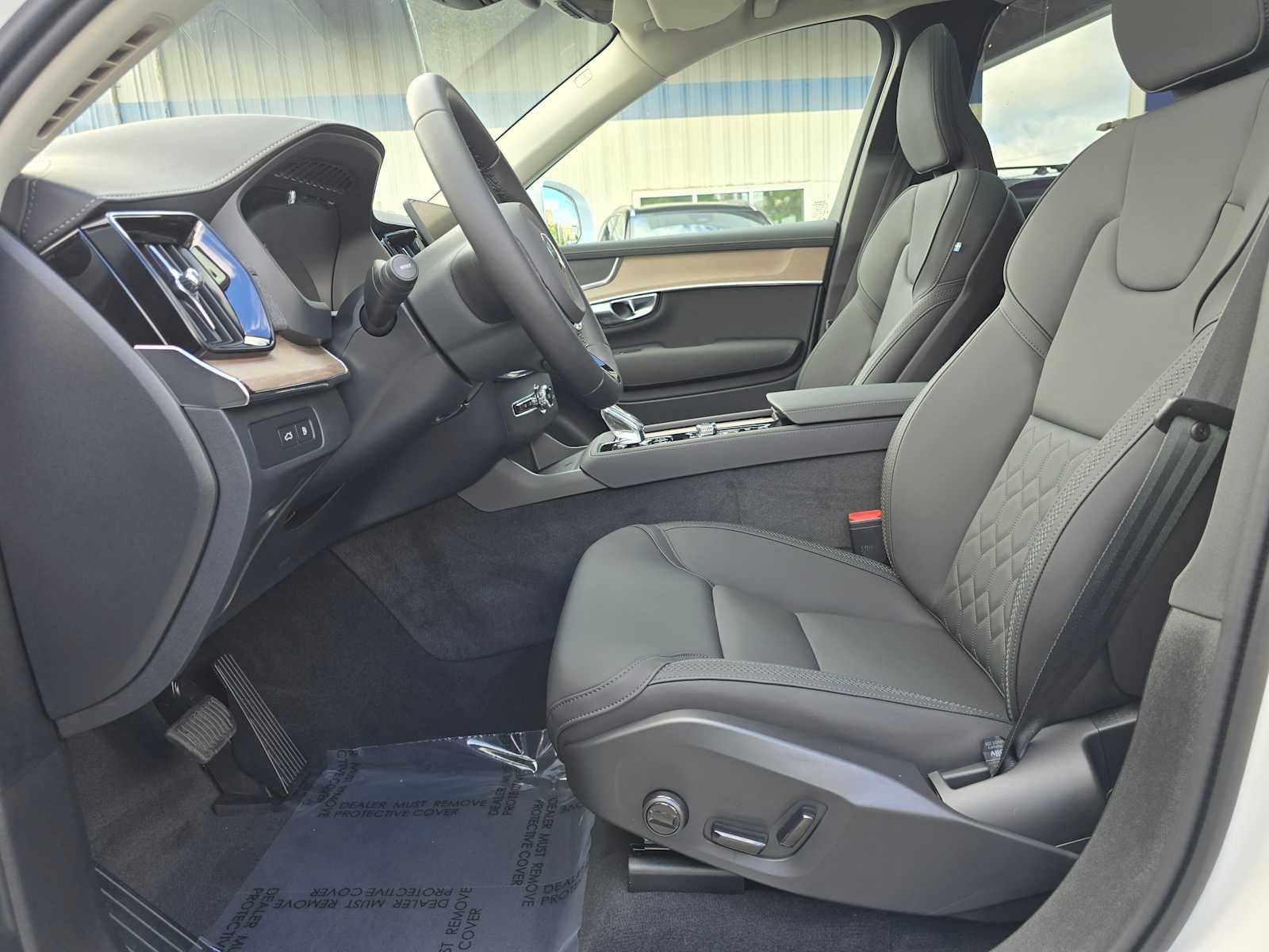 2026 Volvo XC90 Plug-In Hybrid Plus