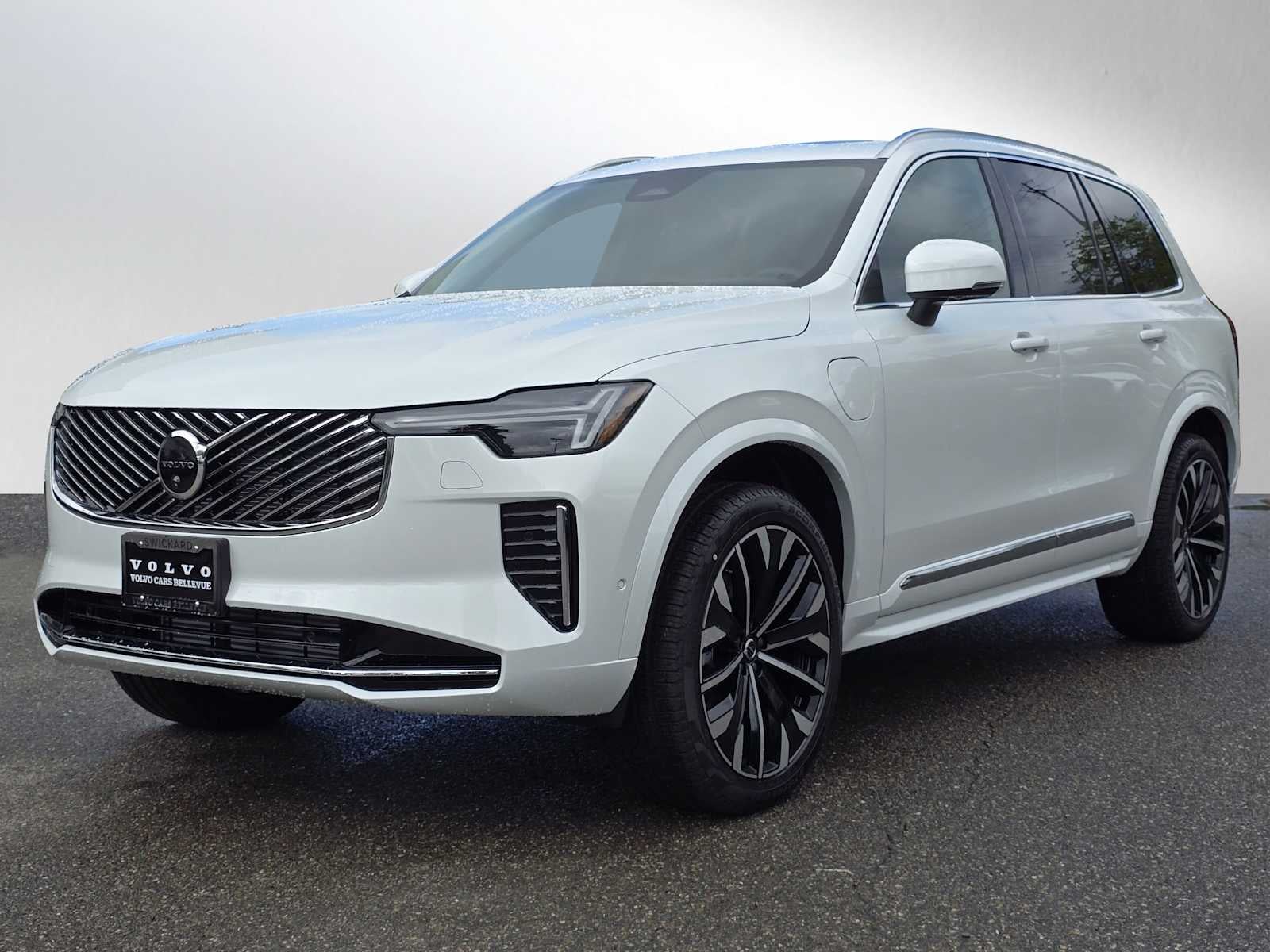 2026 Volvo XC90 Plug-In Hybrid Plus
