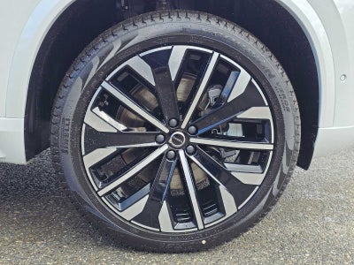 2026 Volvo XC90 Plug-In Hybrid Plus