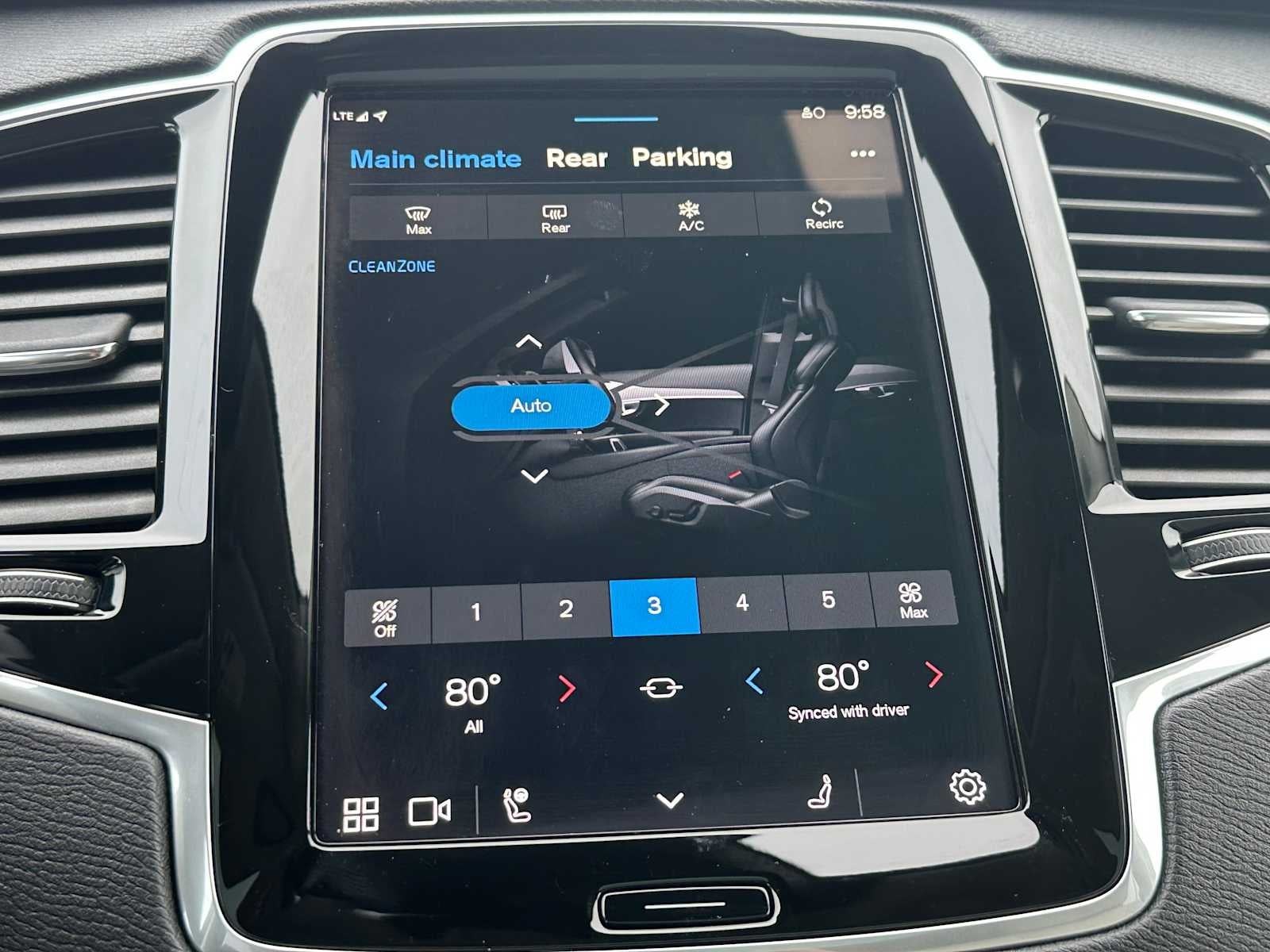 2025 Volvo XC90 Plug-In Hybrid Plus