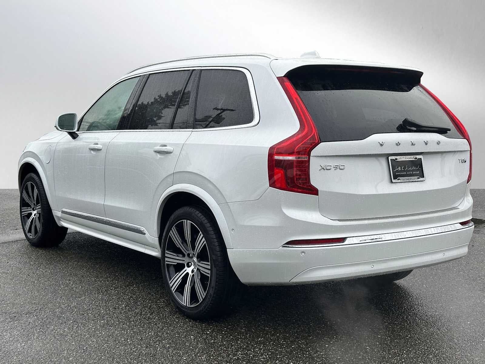 2025 Volvo XC90 Plug-In Hybrid Plus