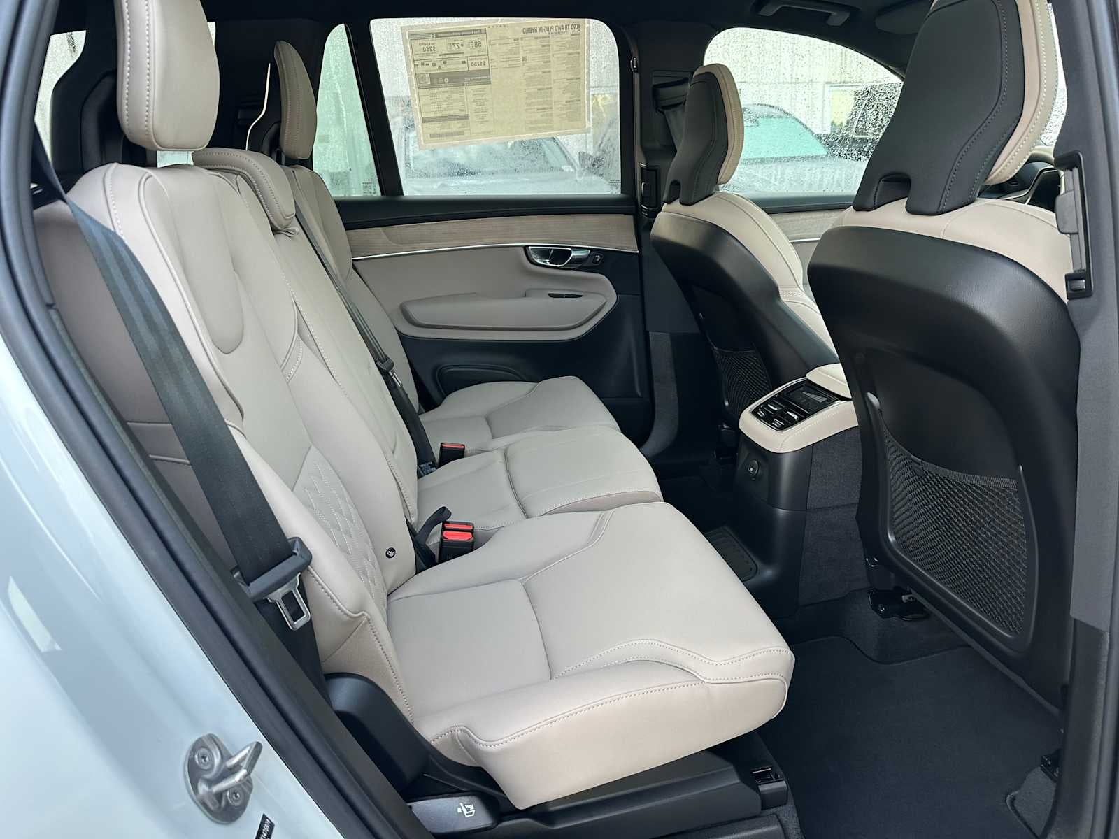 2026 Volvo XC90 Plug-In Hybrid Plus