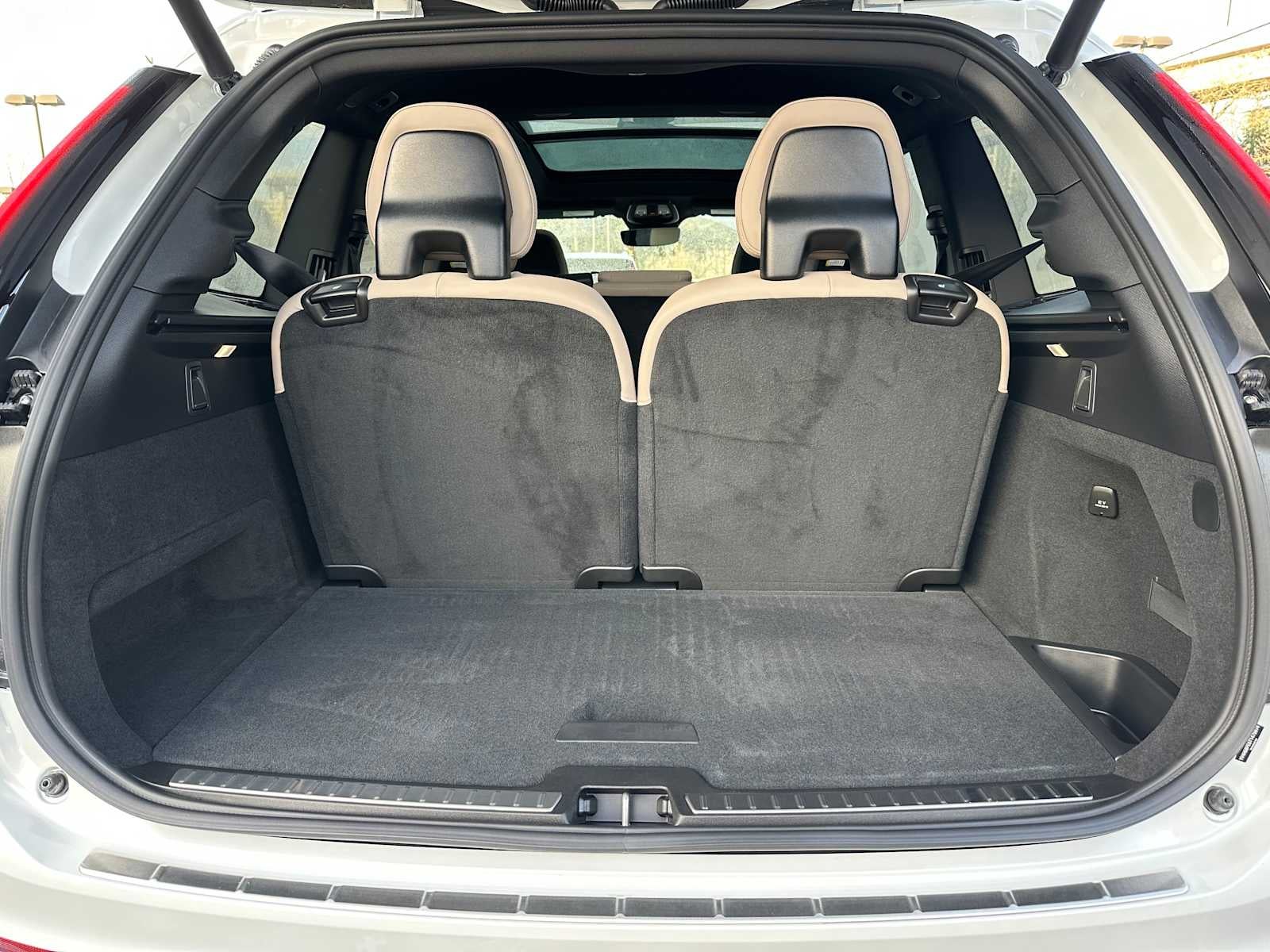 2026 Volvo XC90 Plug-In Hybrid Plus