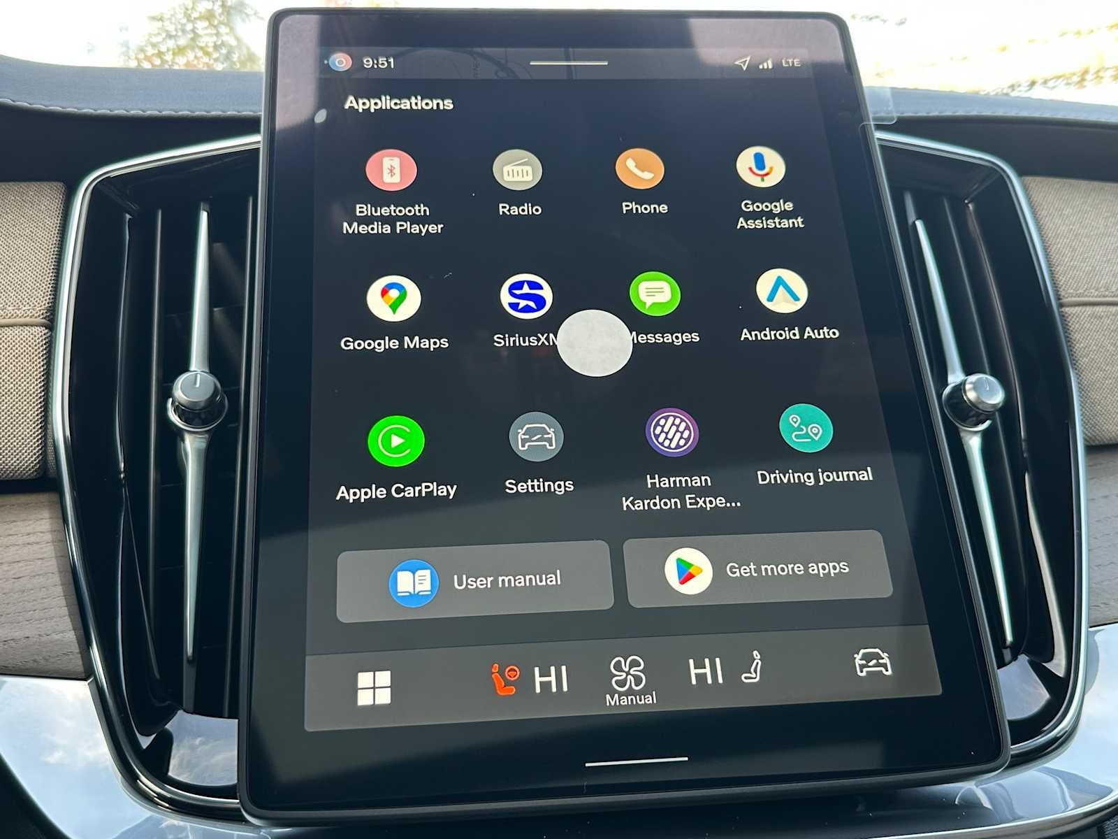 2026 Volvo XC90 Plug-In Hybrid Plus