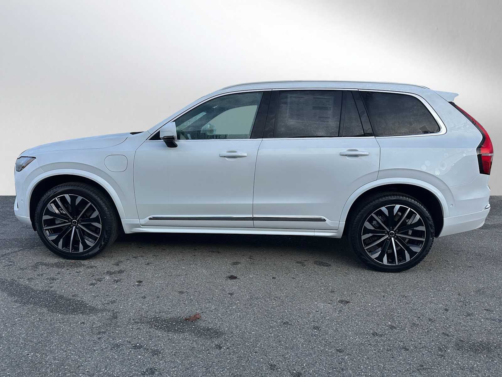 2026 Volvo XC90 Plug-In Hybrid Plus