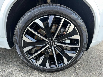 2026 Volvo XC90 Plug-In Hybrid Plus