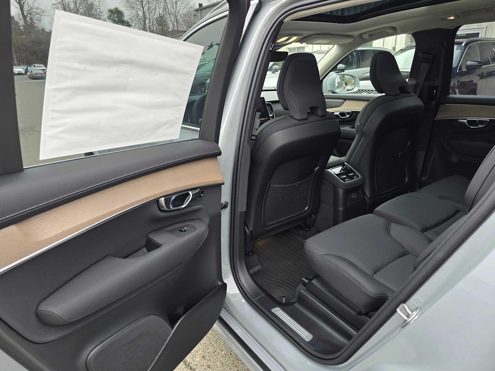 2026 Volvo XC90 Plug-In Hybrid Plus