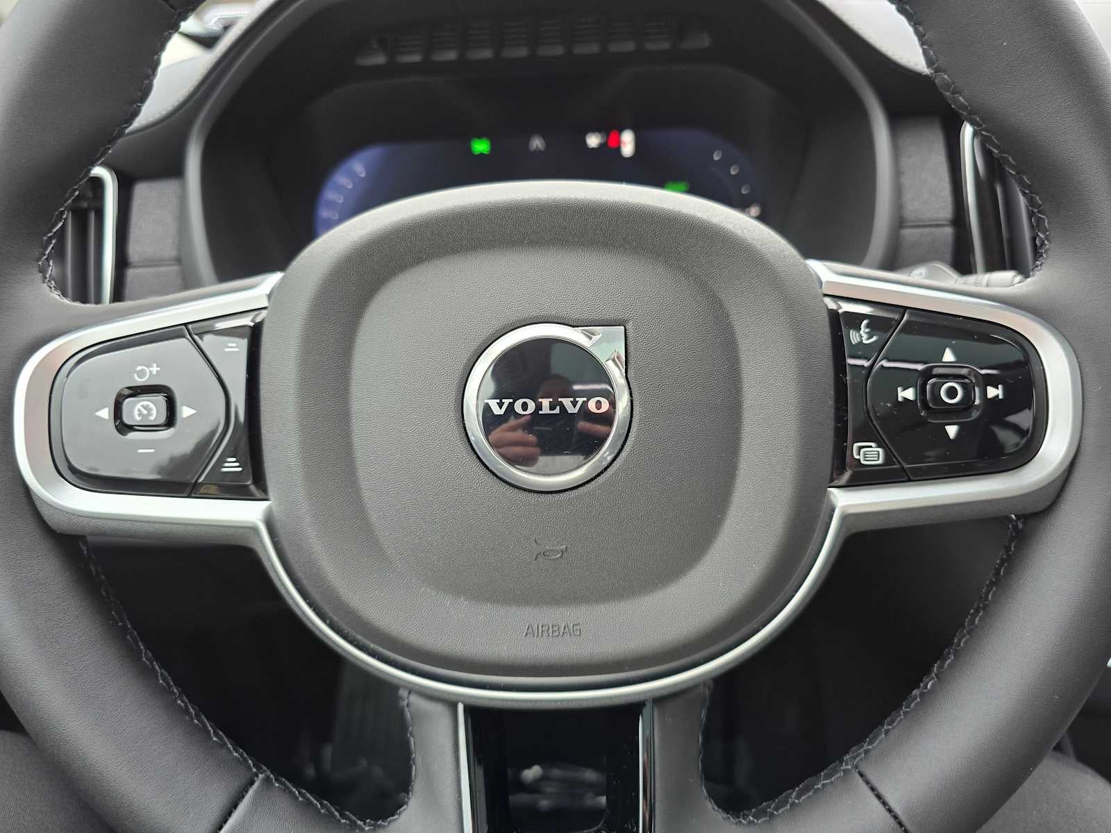 2026 Volvo XC90 Plug-In Hybrid Plus