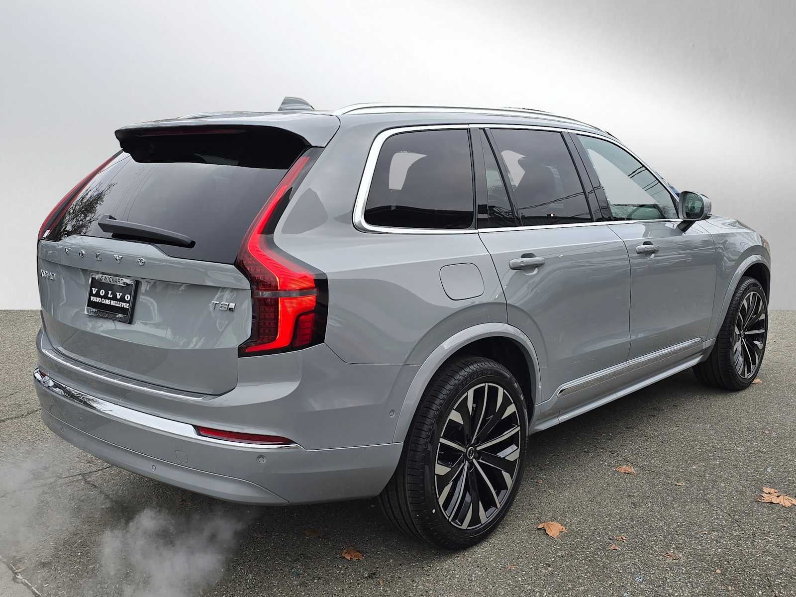 2026 Volvo XC90 Plug-In Hybrid Plus