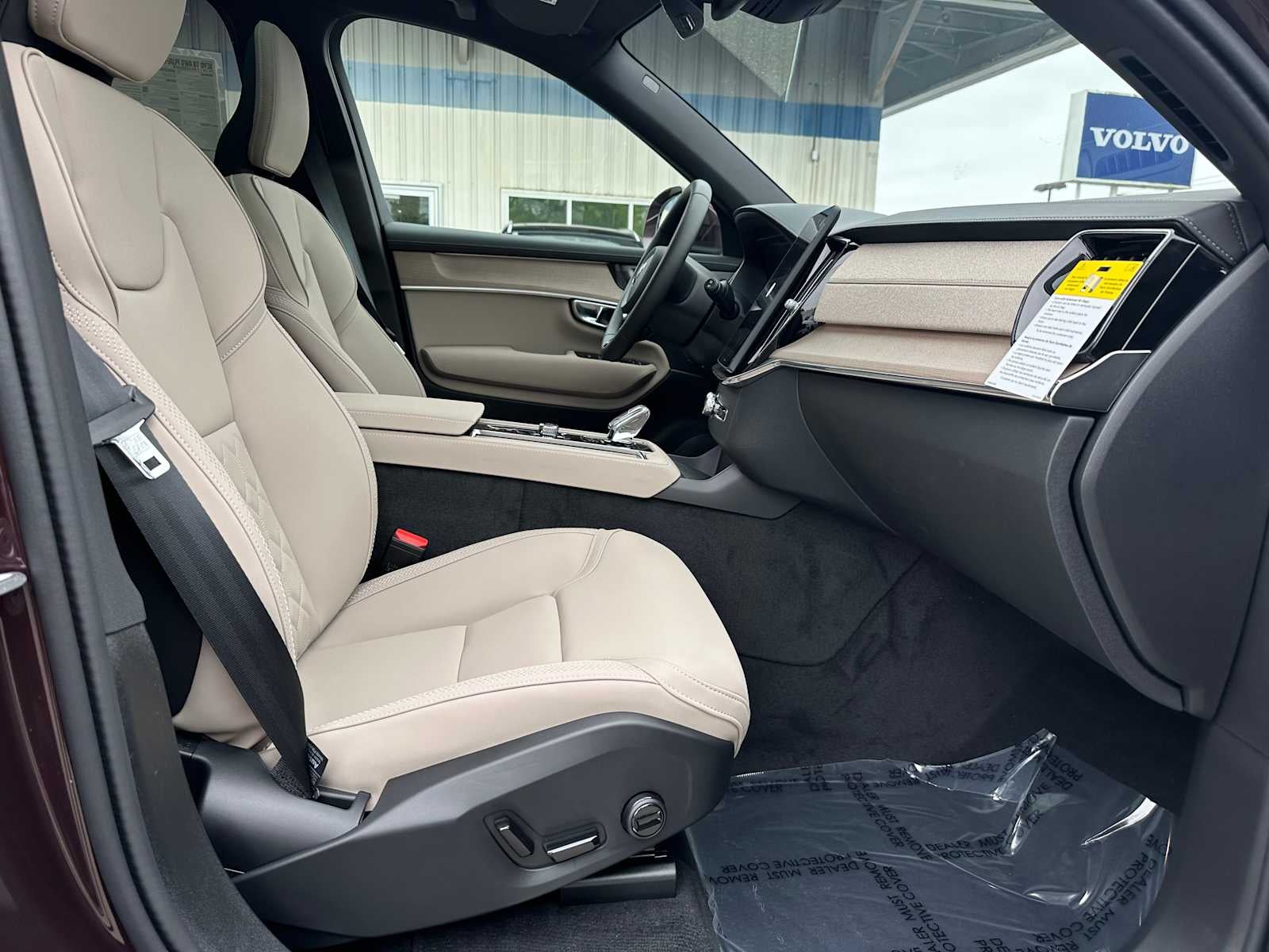 2026 Volvo XC90 Plug-In Hybrid Plus