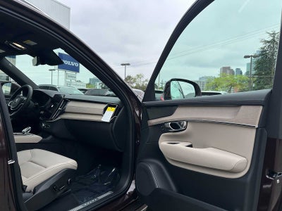 2026 Volvo XC90 Plug-In Hybrid Plus