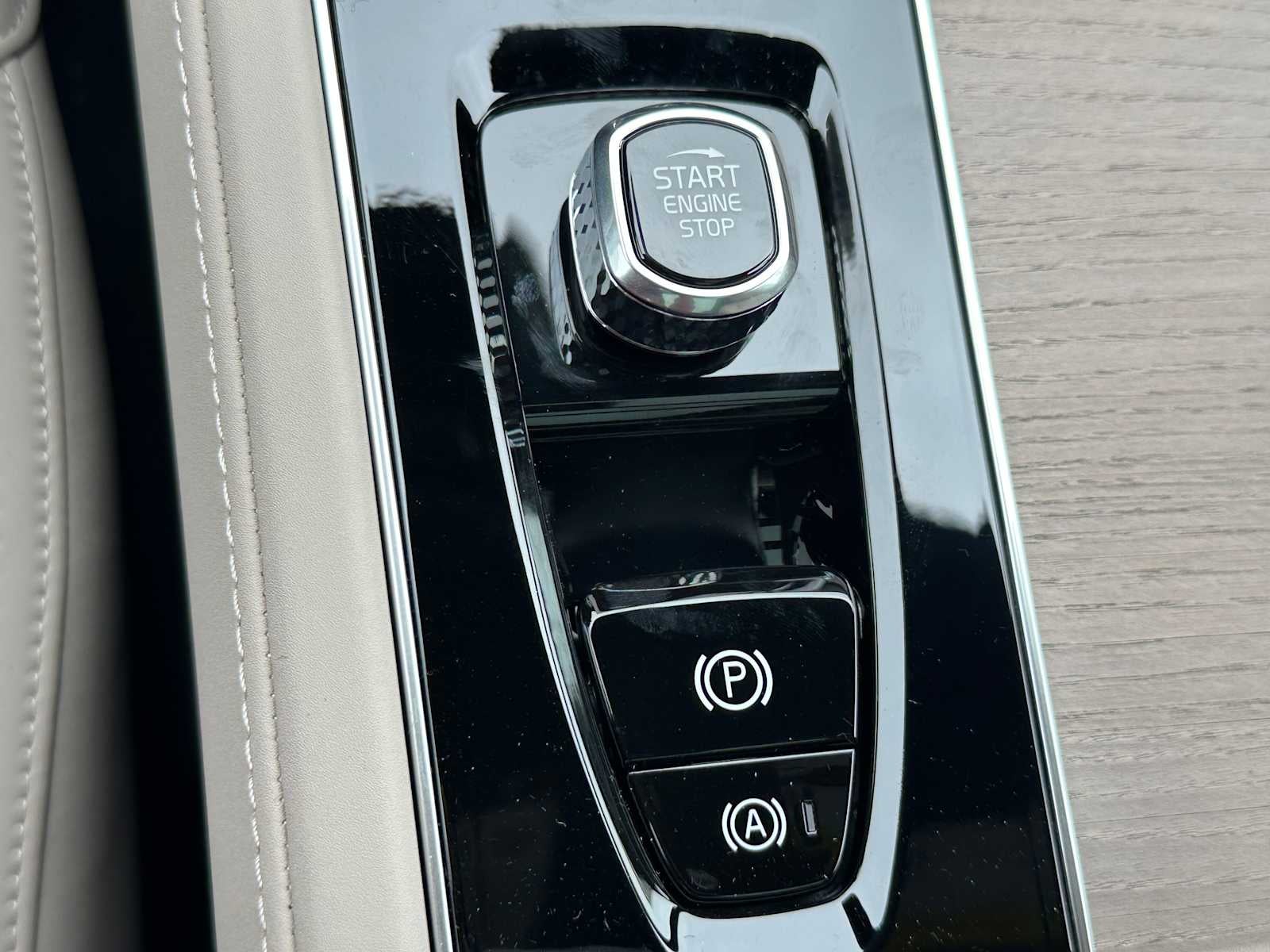 2026 Volvo XC90 Plug-In Hybrid Plus