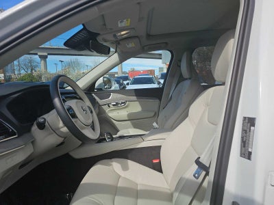 2025 Volvo XC90 Plug-In Hybrid Plus