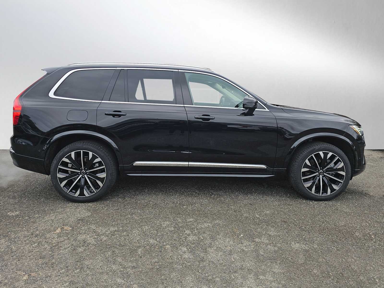 2026 Volvo XC90 Plug-In Hybrid Ultra