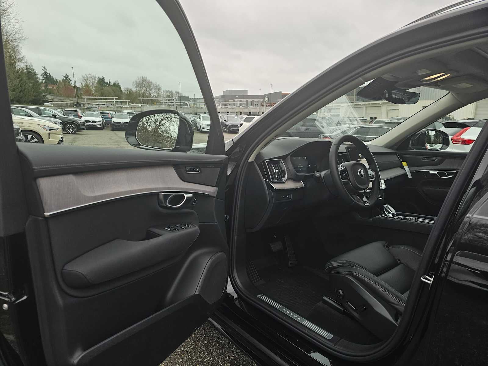 2026 Volvo XC90 Plug-In Hybrid Ultra