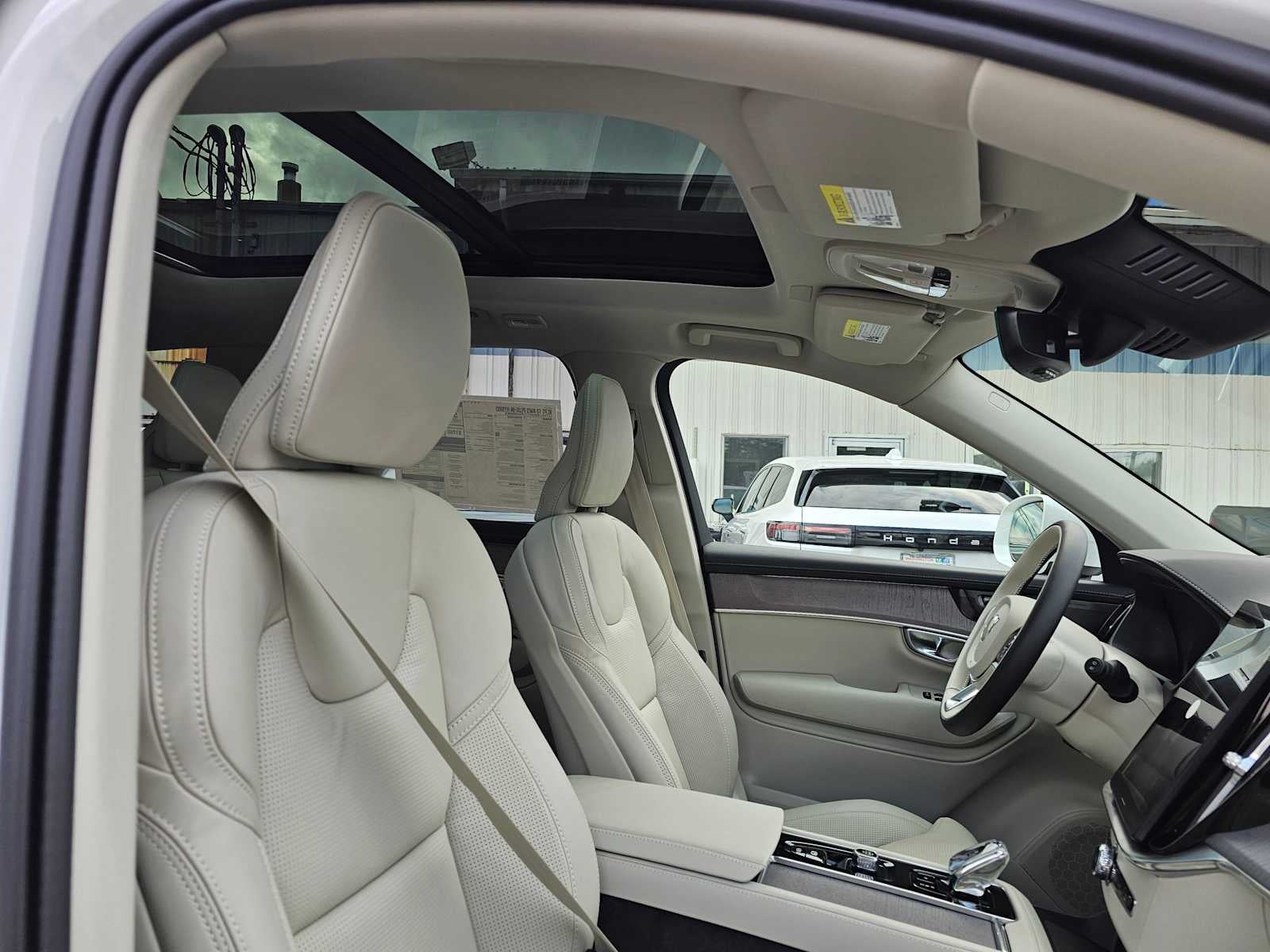 2026 Volvo XC90 Plug-In Hybrid Ultra