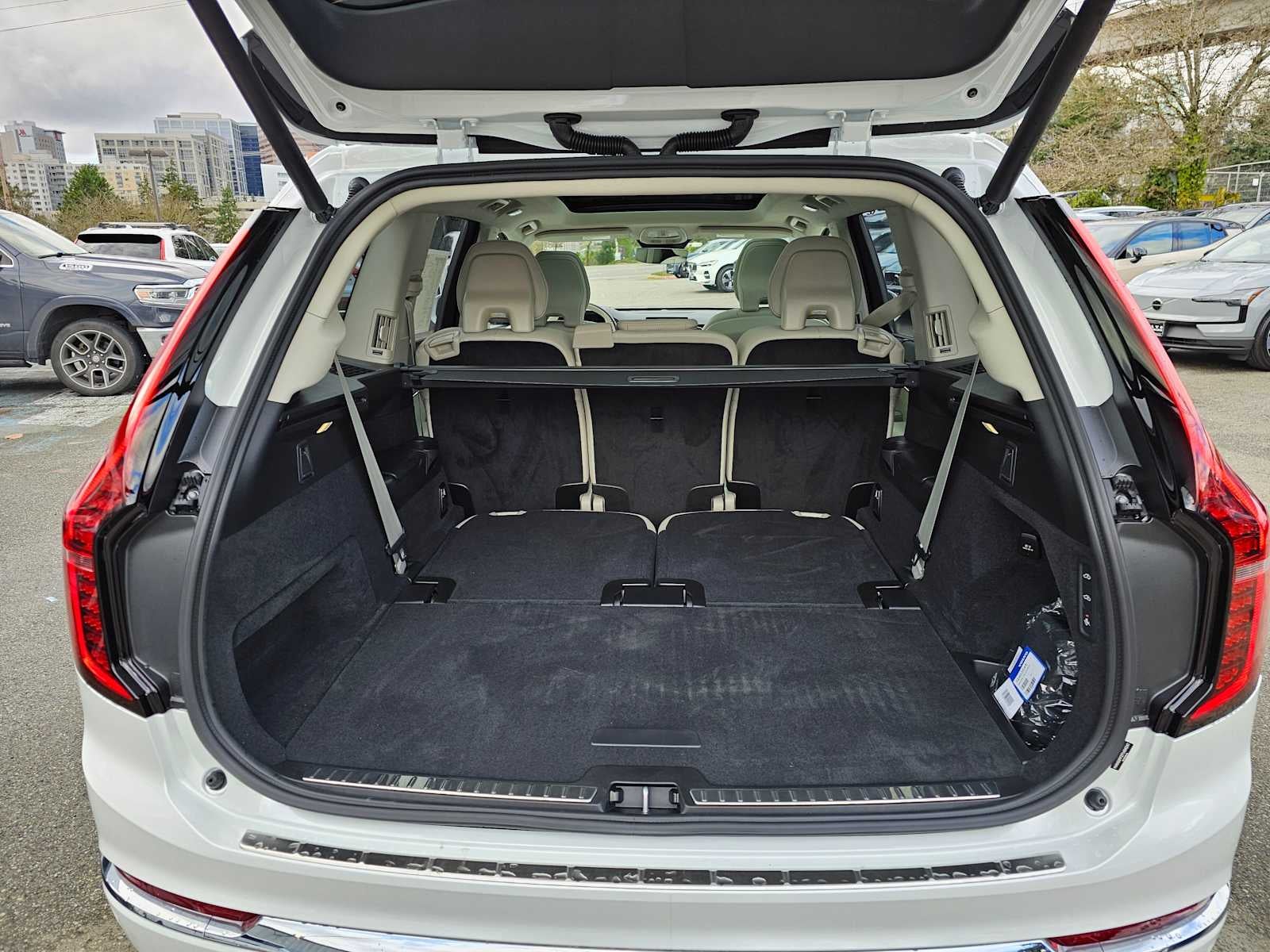 2026 Volvo XC90 Plug-In Hybrid Ultra