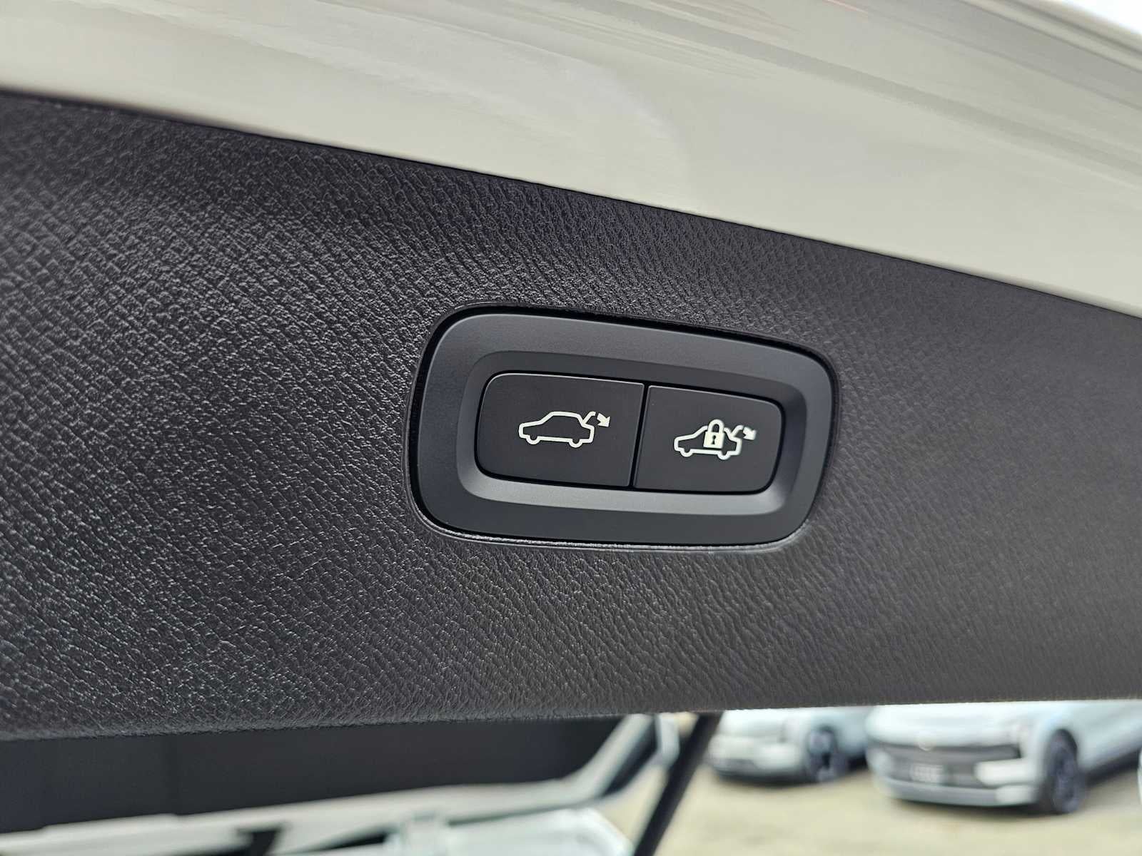 2026 Volvo XC90 Plug-In Hybrid Ultra