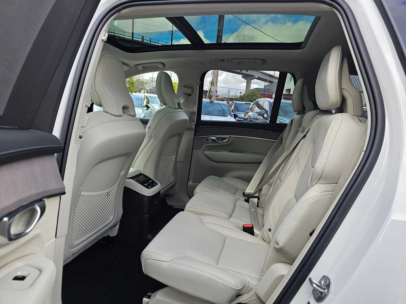 2026 Volvo XC90 Plug-In Hybrid Ultra